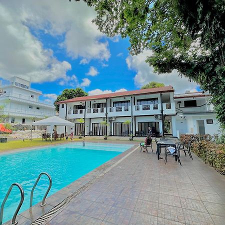 Fernando'S Hotel Sorsogon Екстериор снимка