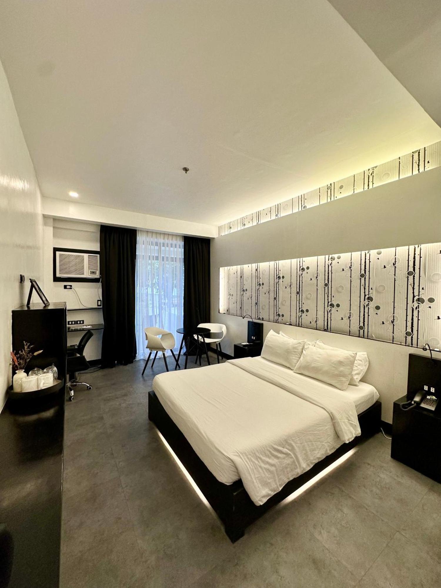 Fernando'S Hotel Sorsogon Екстериор снимка
