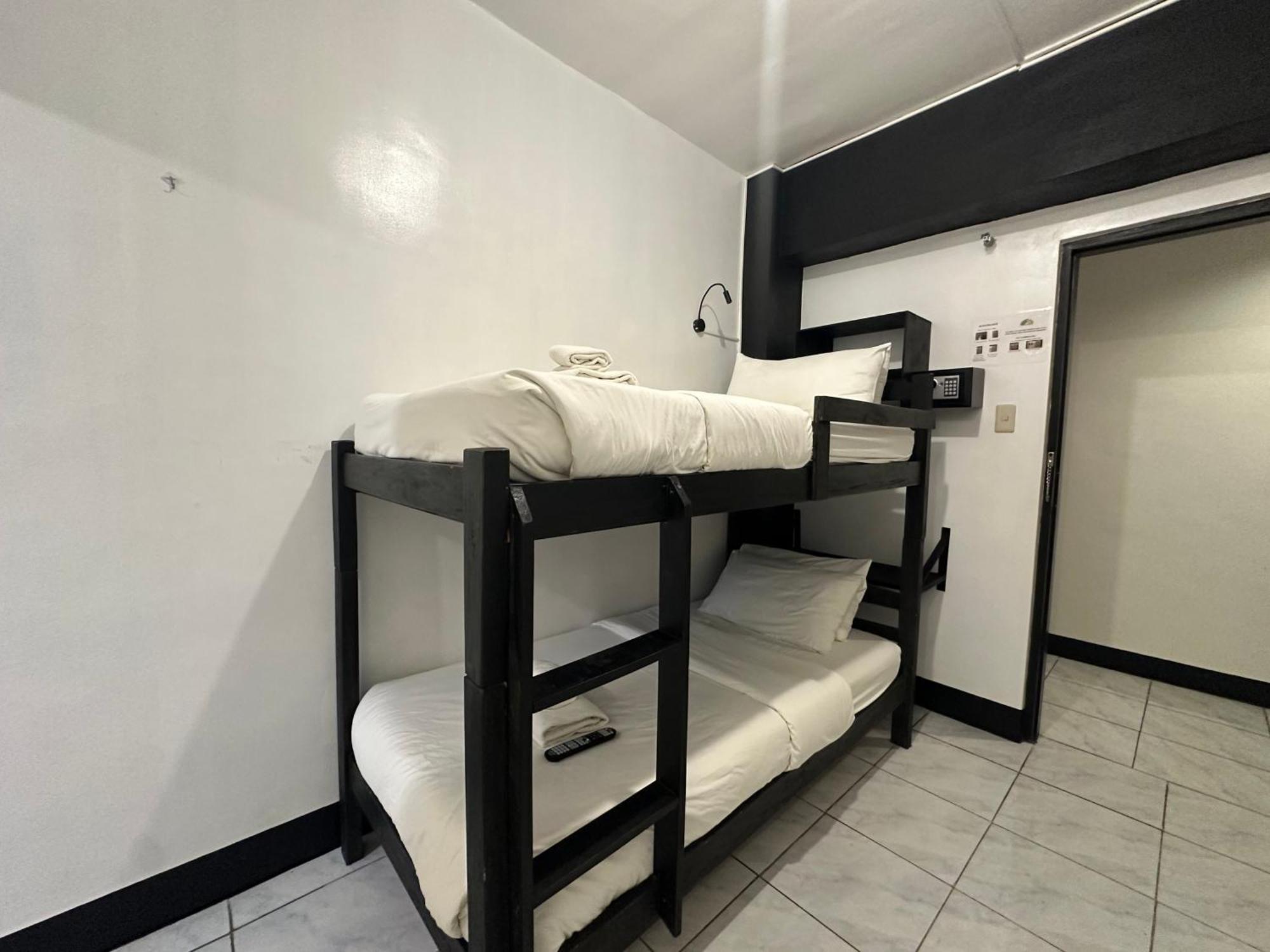 Fernando'S Hotel Sorsogon Екстериор снимка