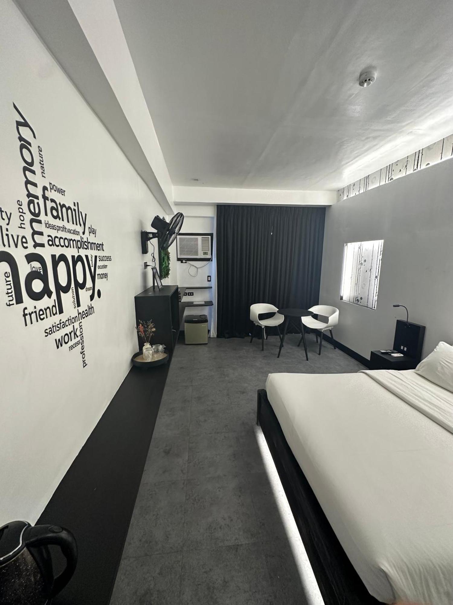Fernando'S Hotel Sorsogon Екстериор снимка