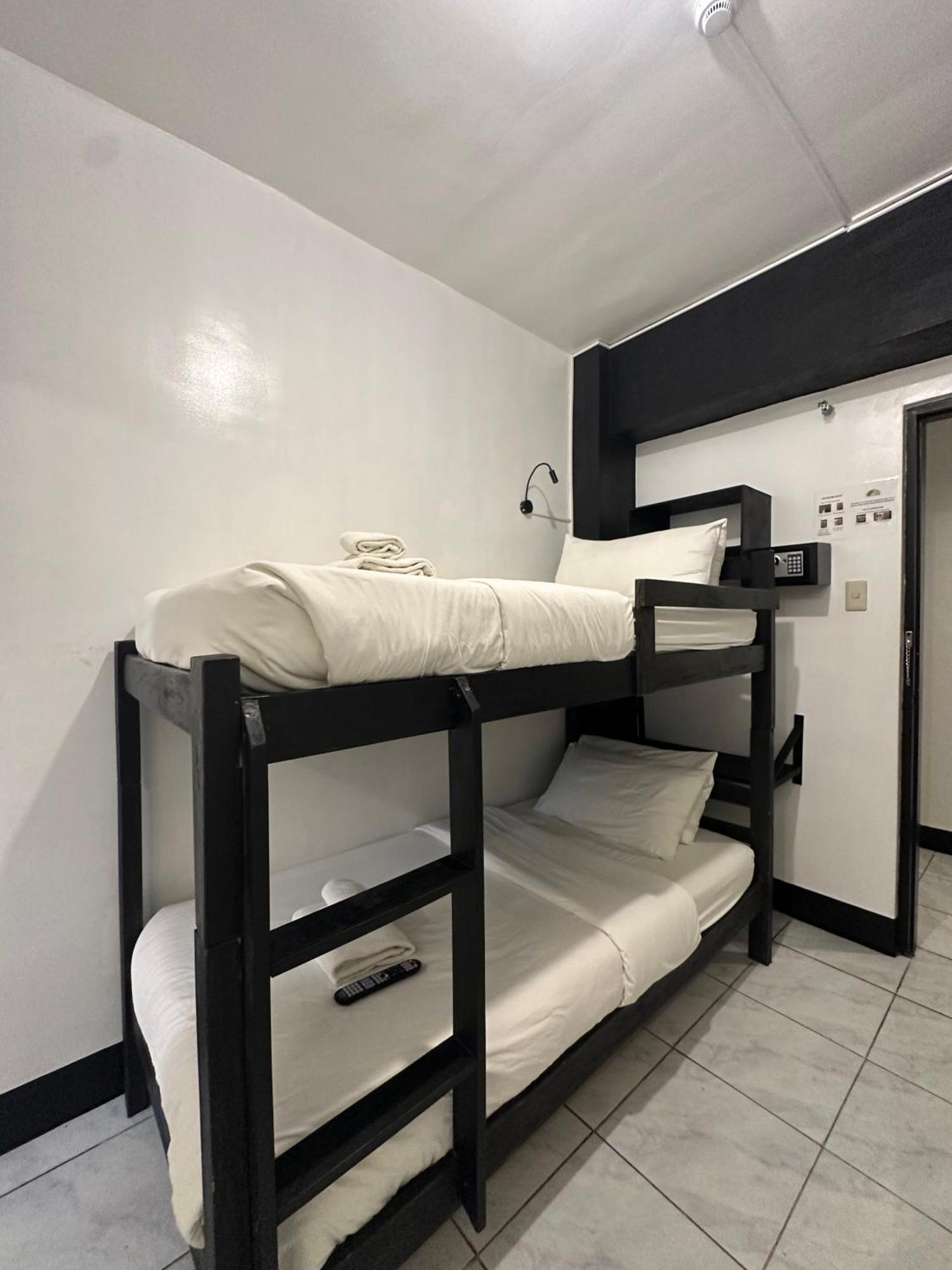 Fernando'S Hotel Sorsogon Екстериор снимка