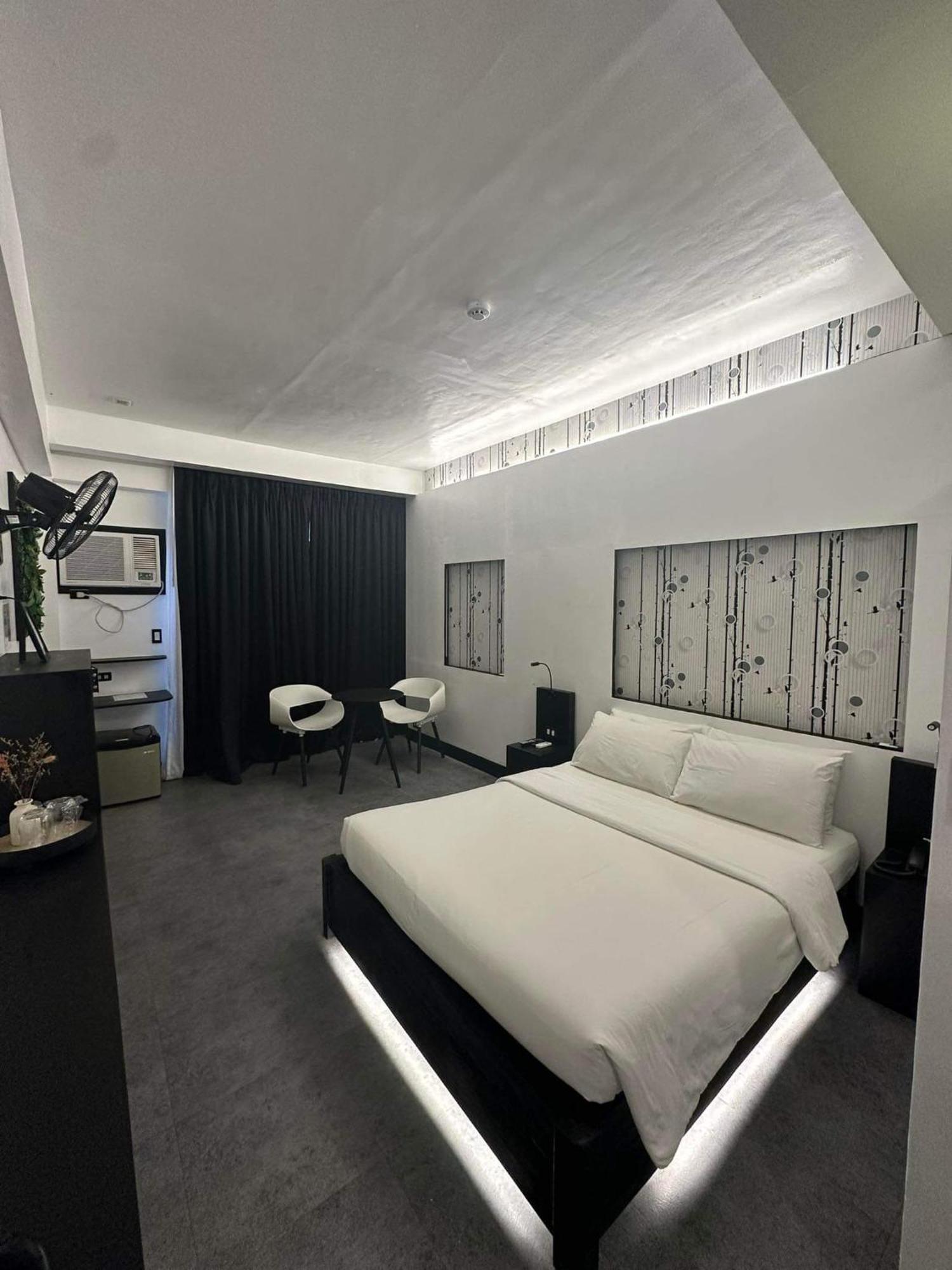 Fernando'S Hotel Sorsogon Екстериор снимка