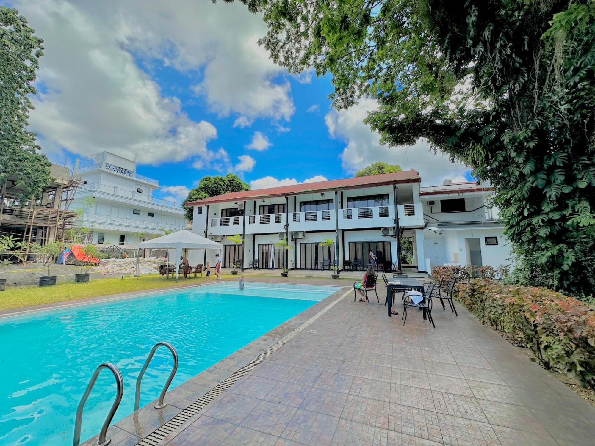 Fernando'S Hotel Sorsogon Екстериор снимка