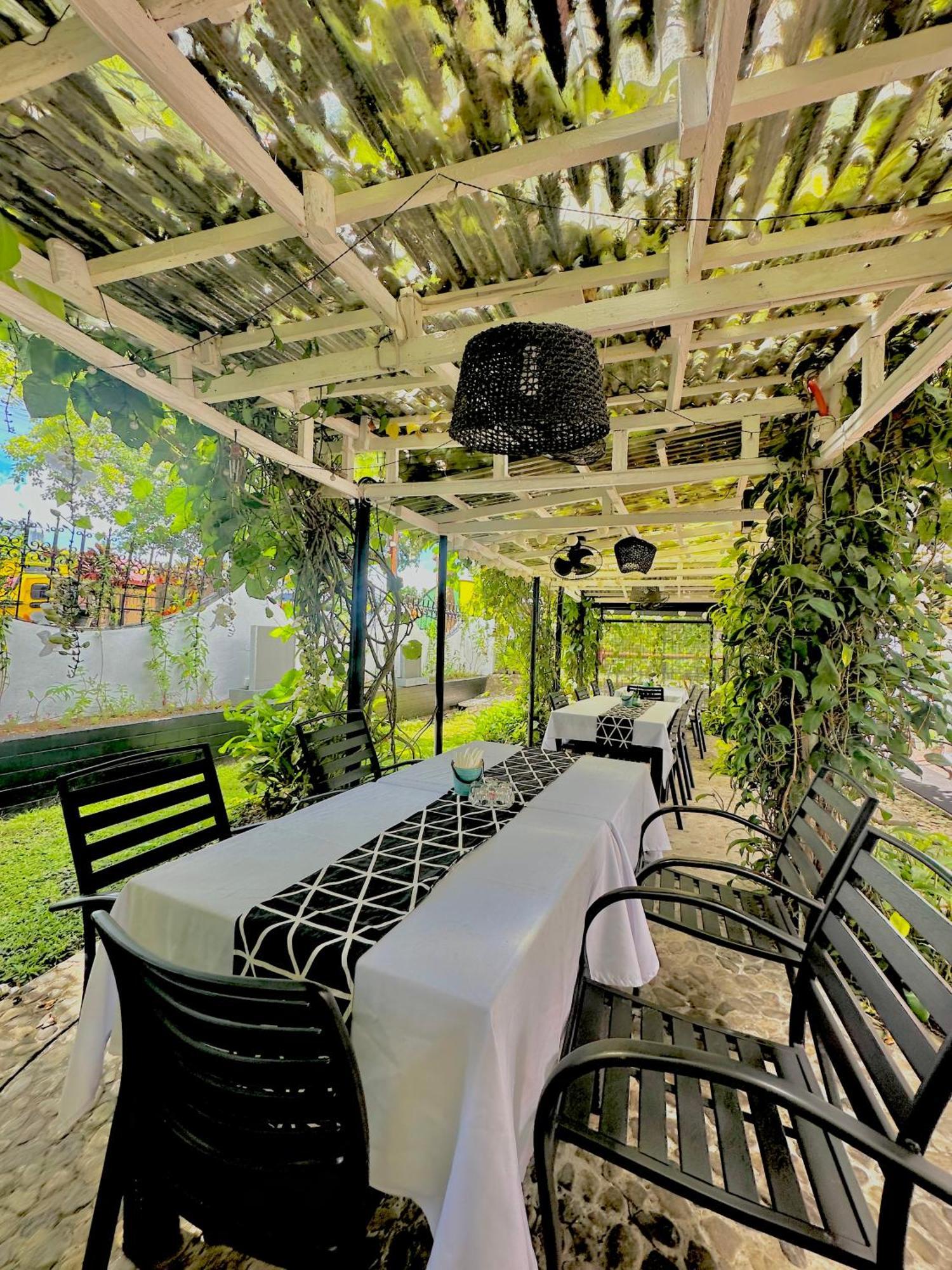 Fernando'S Hotel Sorsogon Екстериор снимка