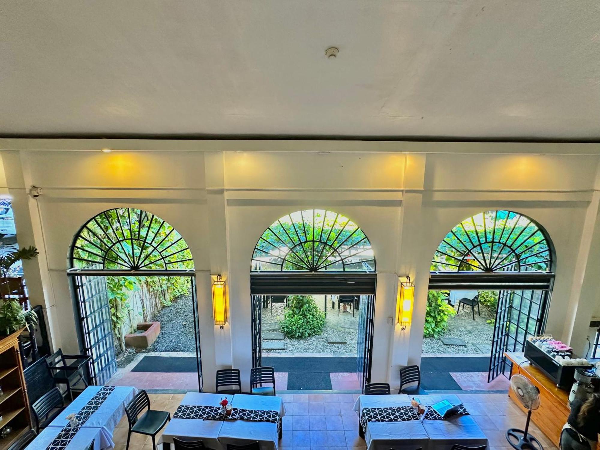 Fernando'S Hotel Sorsogon Екстериор снимка